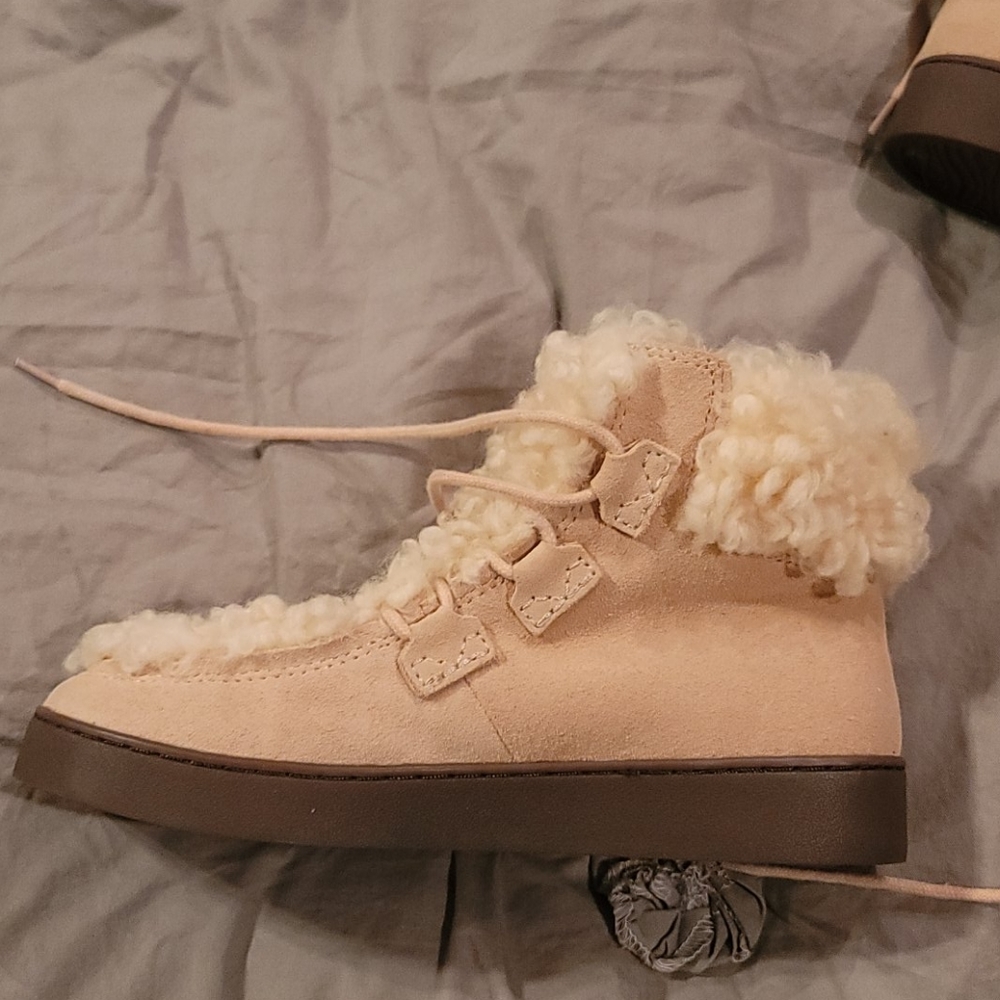 Vionic Boots - image 4